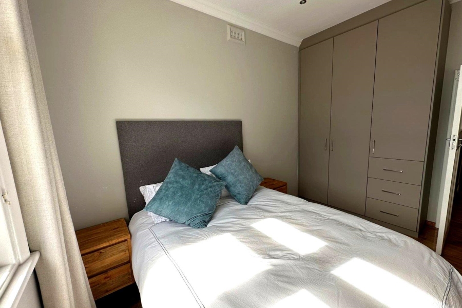 2 Bedroom Property for Sale in Sea Point Western Cape